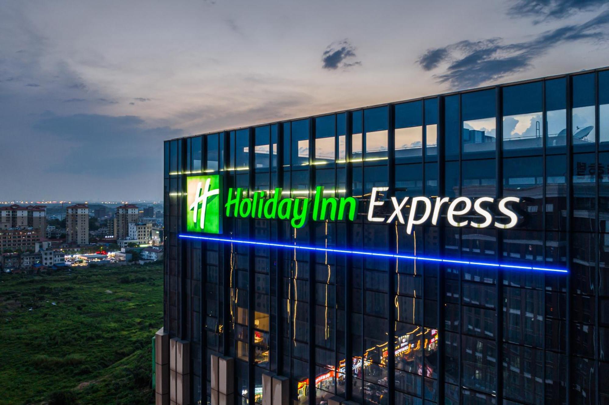 Holiday Inn Express - Liuyang Development Zone By Ihg Changsha Huanghua Airport Esterno foto